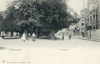 805 Gezicht in de Maliebaan te Utrecht.